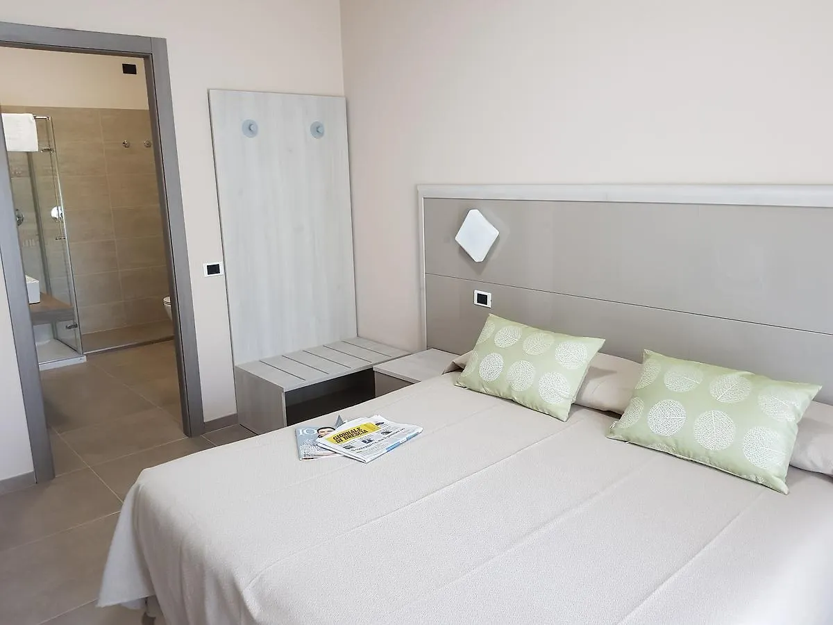 Hotel Francesco Padenghe sul Garda 3*,